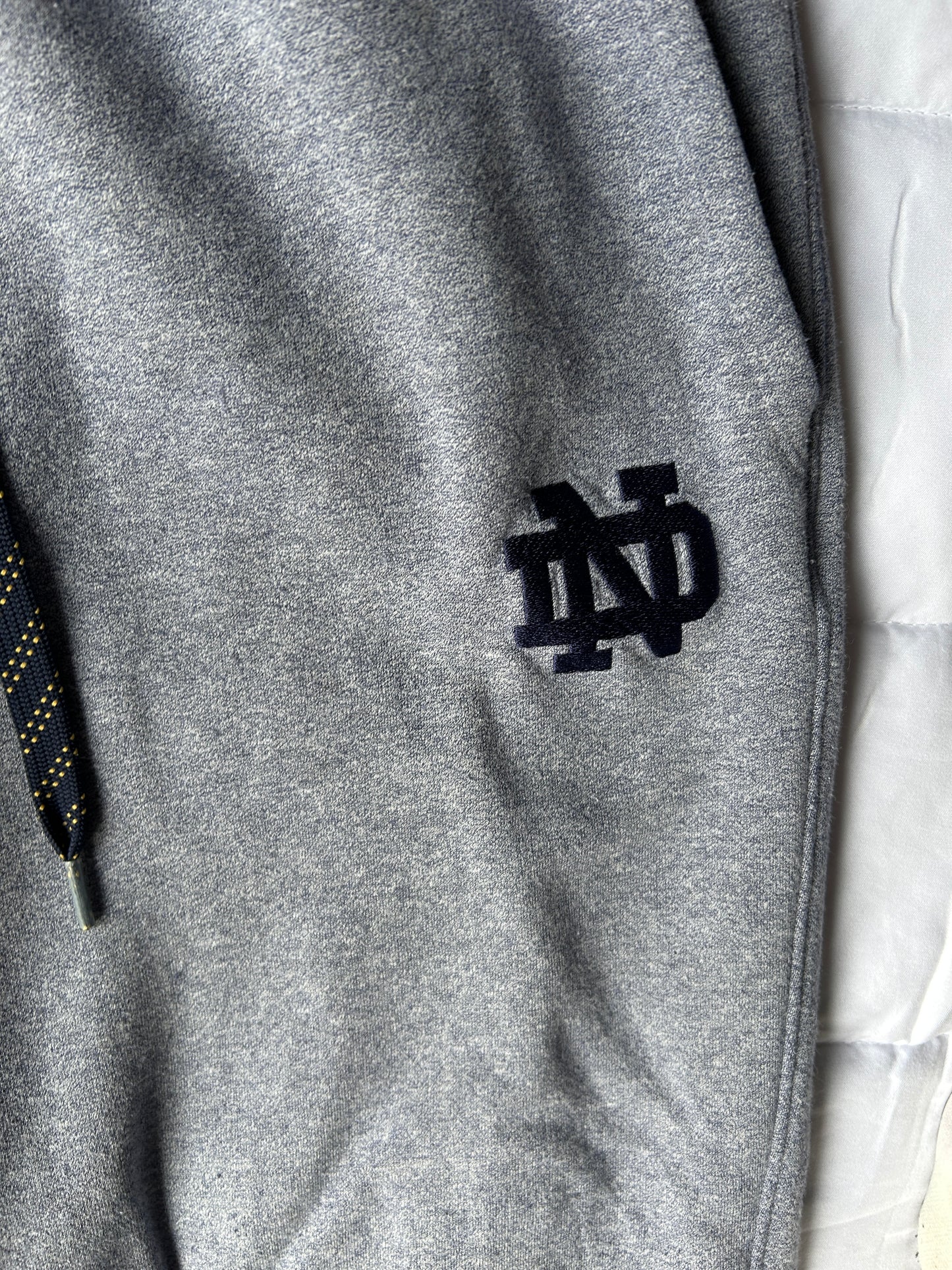 Notre Dame Gray Under Armour Jogger Sweatpants Large