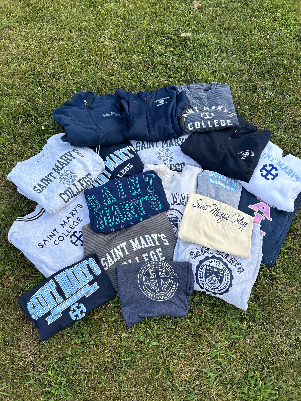 Vintage Saint Mary's College Jansport T-Shirt | Large